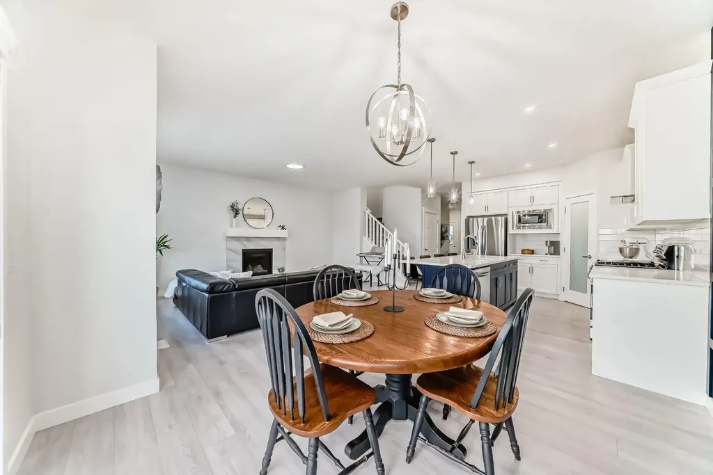194 Willow Place Cochrane AB T4A3K2