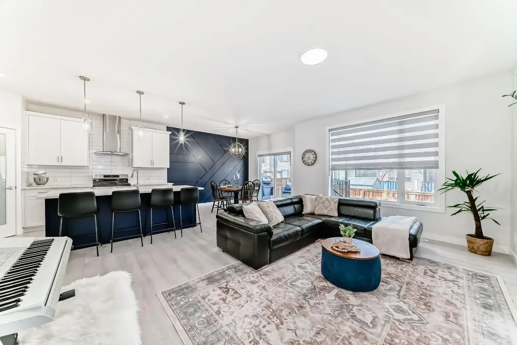 194 Willow Place Cochrane AB T4A3K2