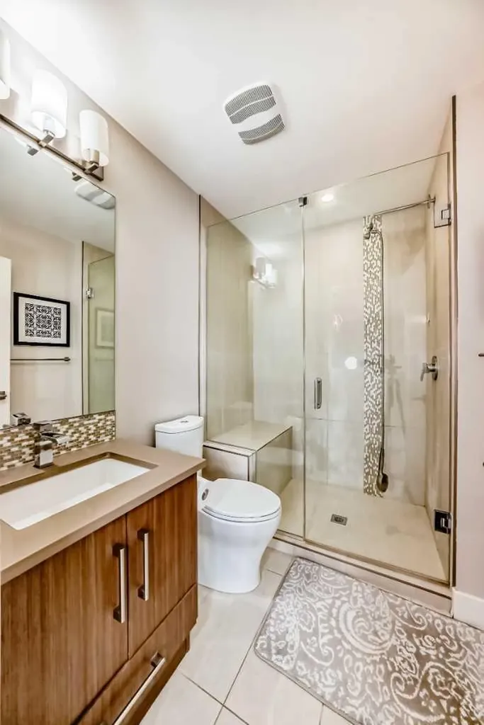 924 3 Avenue NW Calgary AB T2N 0J6