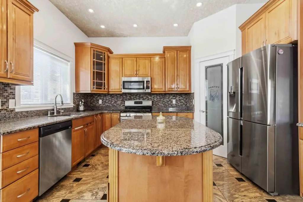 164 Wild Rose Street Fort Mcmurray AB T9K0G7