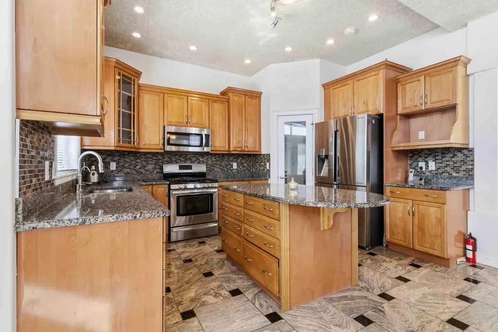 164 Wild Rose Street Fort Mcmurray AB T9K0G7