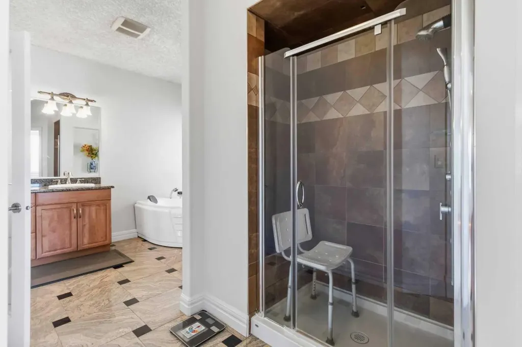 164 Wild Rose Street Fort Mcmurray AB T9K0G7