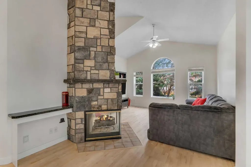 44 Douglas Glen Crescent SE Calgary AB T2Z 3M6