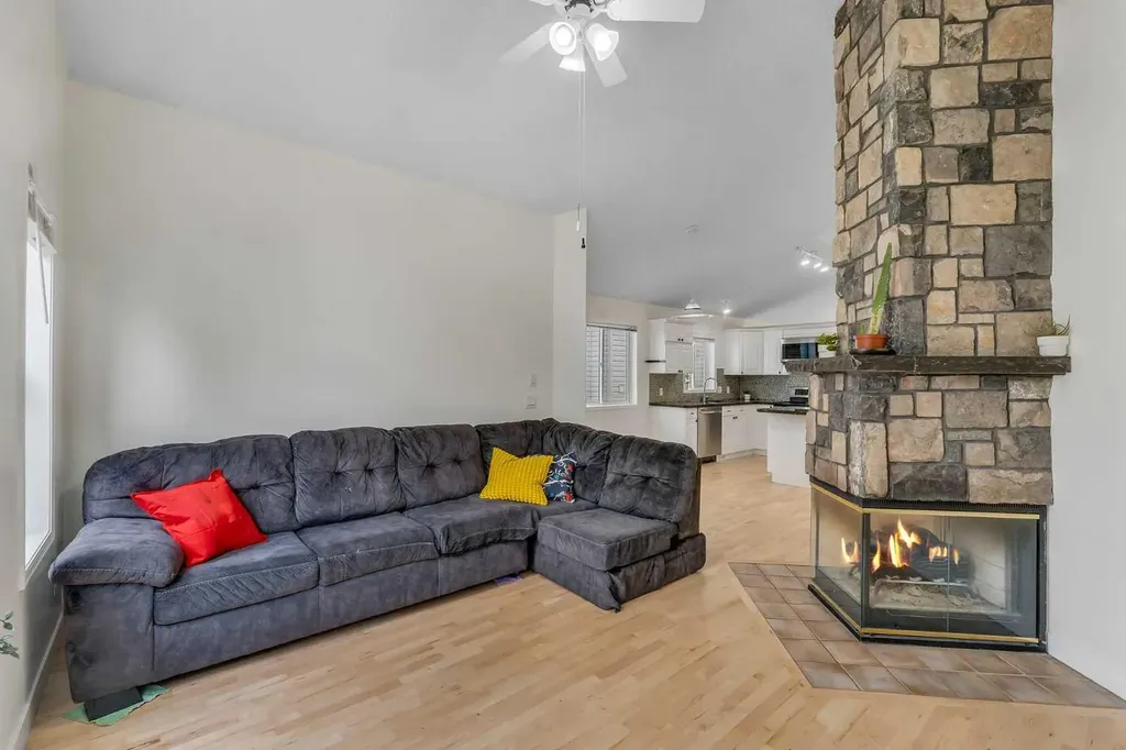 44 Douglas Glen Crescent SE Calgary AB T2Z 3M6