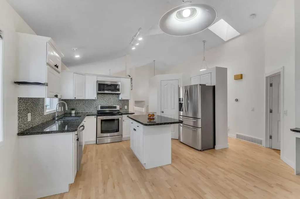 44 Douglas Glen Crescent SE Calgary AB T2Z 3M6
