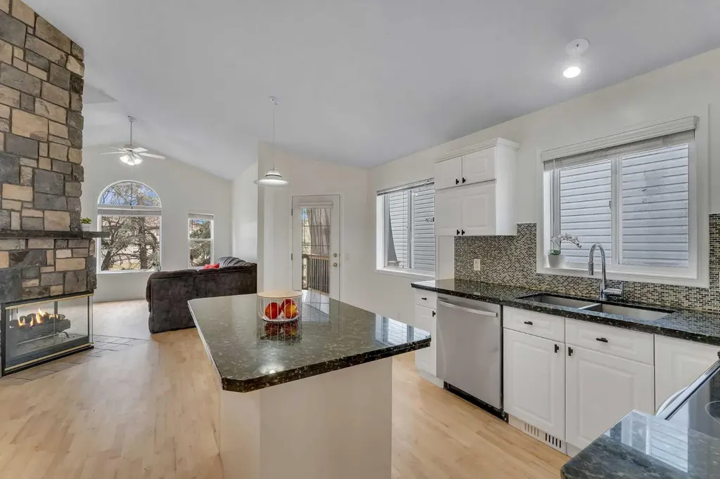 44 Douglas Glen Crescent SE Calgary AB T2Z 3M6