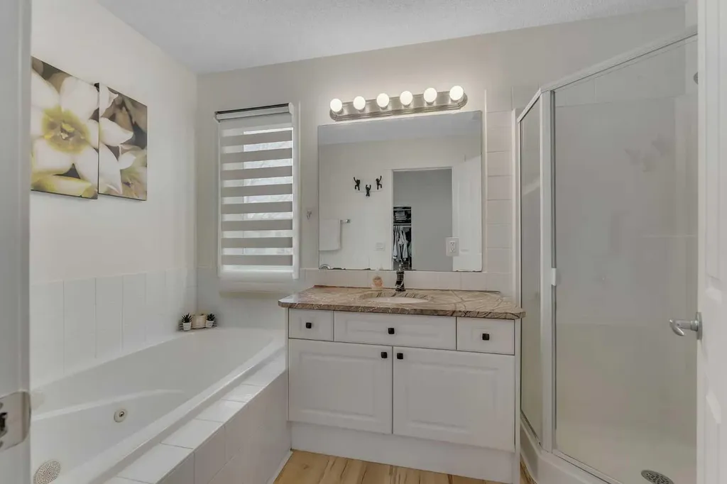 44 Douglas Glen Crescent SE Calgary AB T2Z 3M6