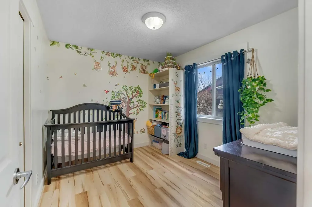 44 Douglas Glen Crescent SE Calgary AB T2Z 3M6