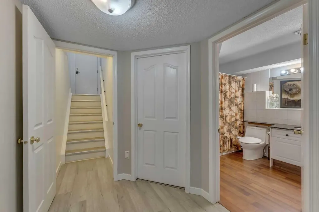 44 Douglas Glen Crescent SE Calgary AB T2Z 3M6