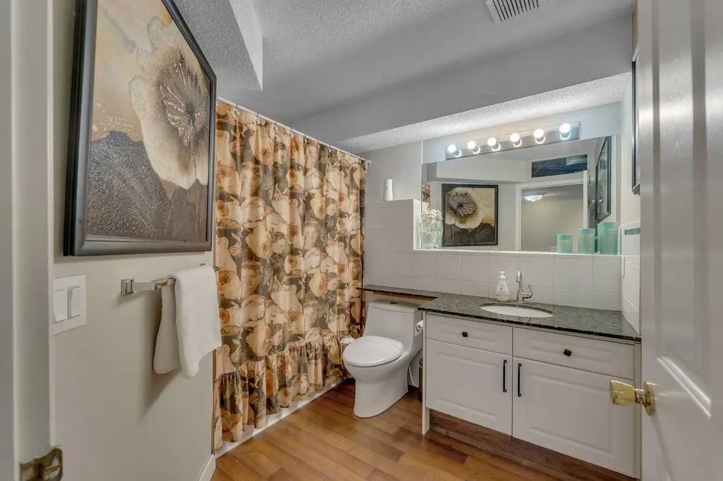44 Douglas Glen Crescent SE Calgary AB T2Z 3M6