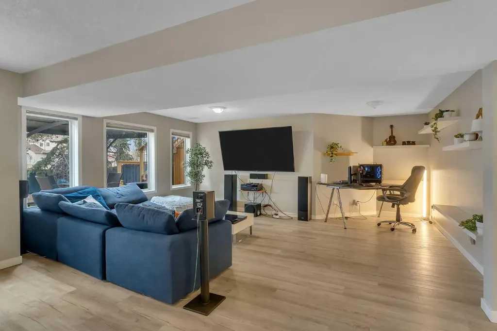 44 Douglas Glen Crescent SE Calgary AB T2Z 3M6