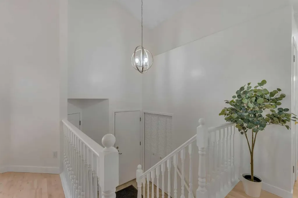 44 Douglas Glen Crescent SE Calgary AB T2Z 3M6