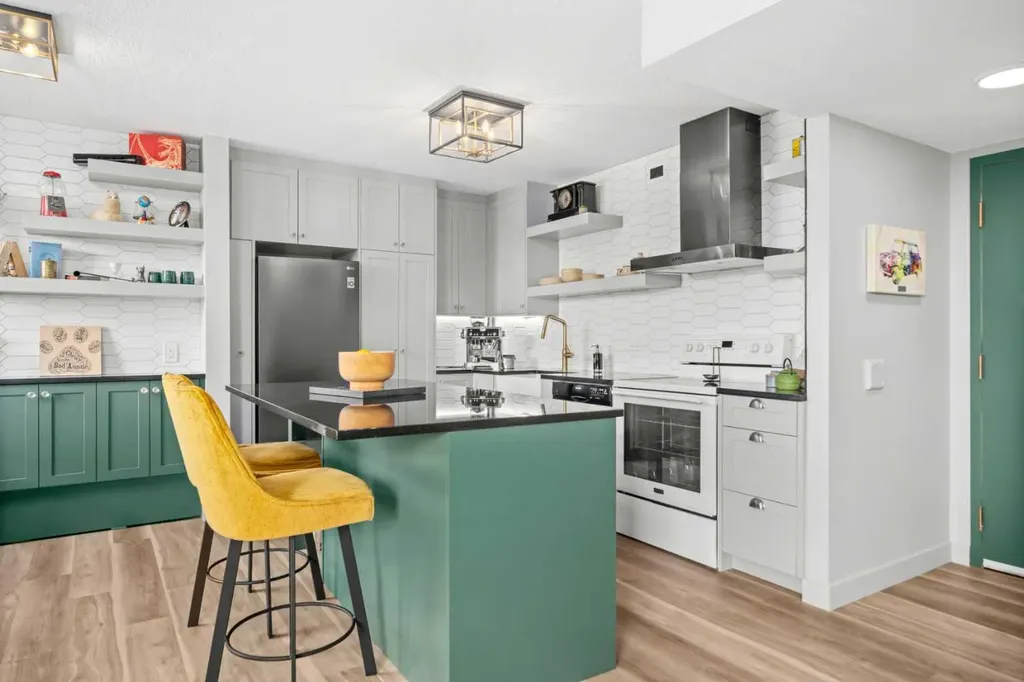 1202 13 Avenue SW Calgary AB T3C 0T1