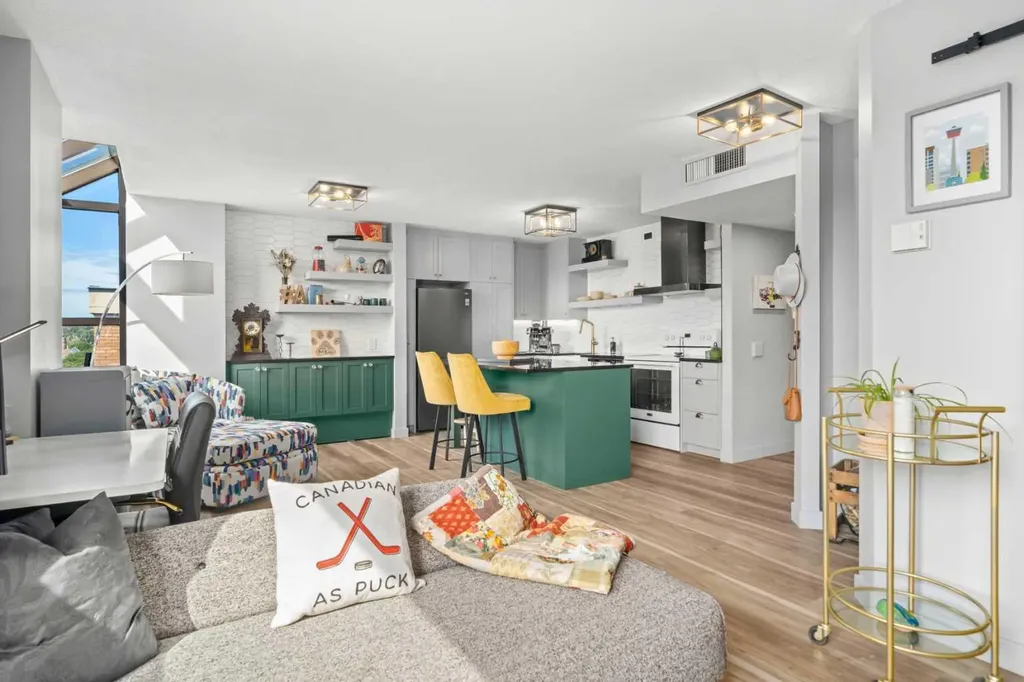 1202 13 Avenue SW Calgary AB T3C 0T1