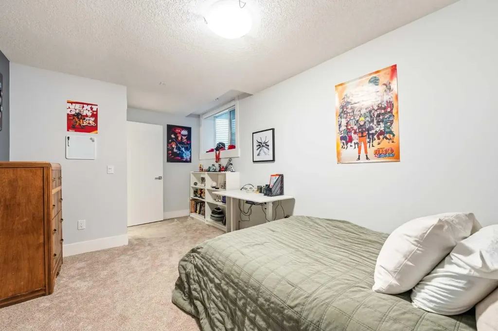 2027 42 Avenue SW Calgary AB T2T 2M8