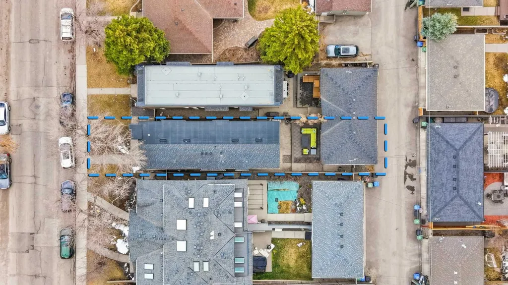 2027 42 Avenue SW Calgary AB T2T 2M8