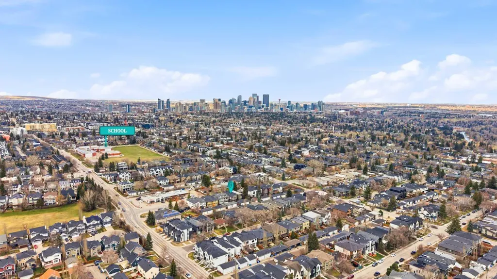 2027 42 Avenue SW Calgary AB T2T 2M8