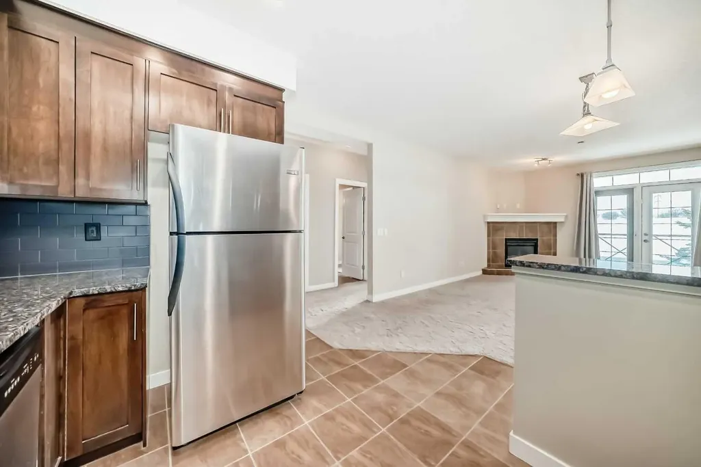 1005B Westmount Drive Strathmore AB T1P 0C3