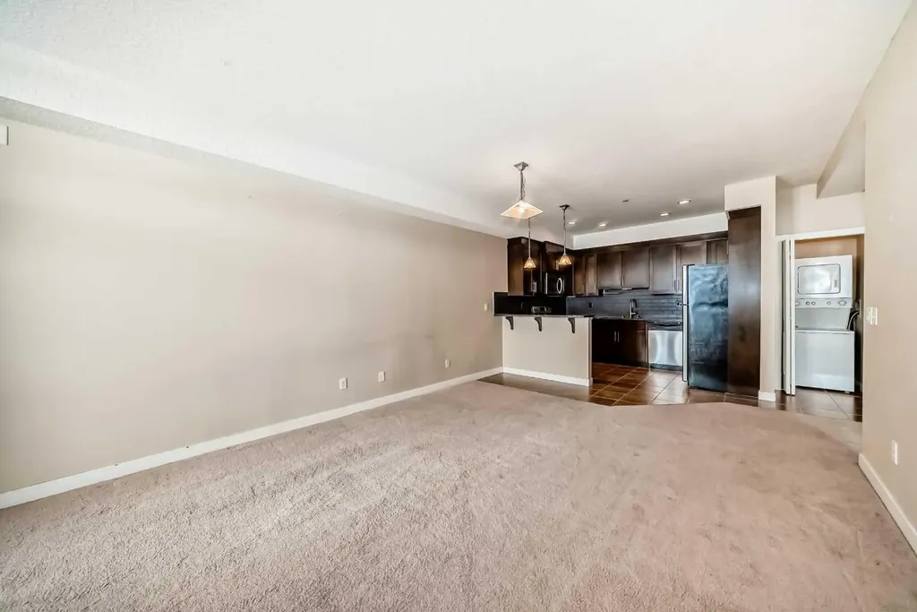 1005B Westmount Drive Strathmore AB T1P 0C3