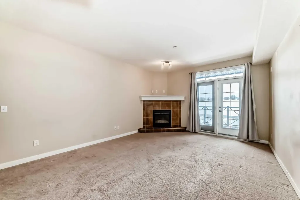 1005B Westmount Drive Strathmore AB T1P 0C3