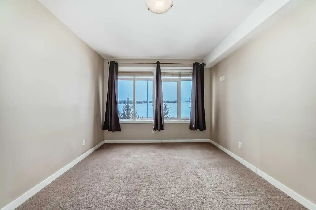1005B Westmount Drive Strathmore AB T1P 0C3