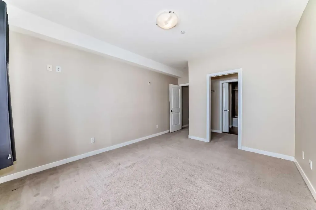 1005B Westmount Drive Strathmore AB T1P 0C3