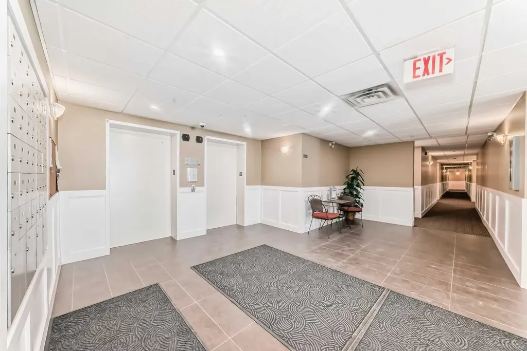 1005B Westmount Drive Strathmore AB T1P 0C3