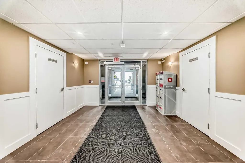 1005B Westmount Drive Strathmore AB T1P 0C3