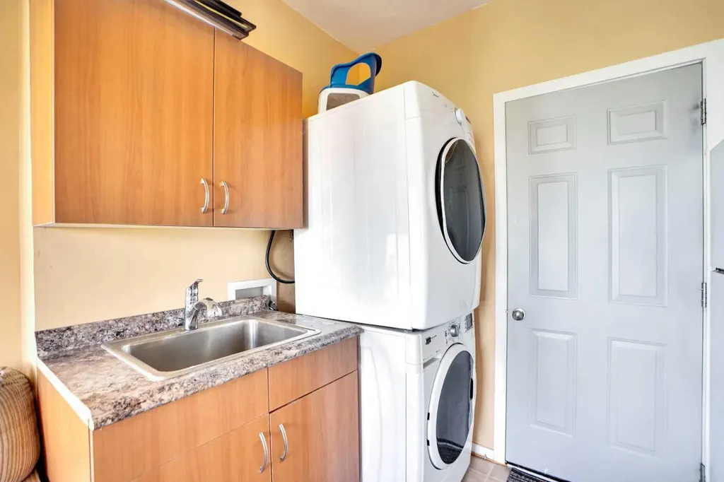 333 Taralake Way NE Calgary AB T3J 0R5