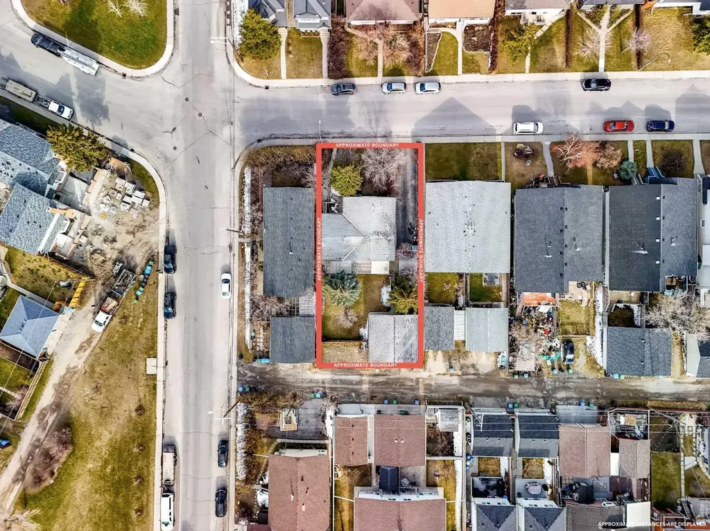 903 40 Street SW Calgary AB T3C 1W4