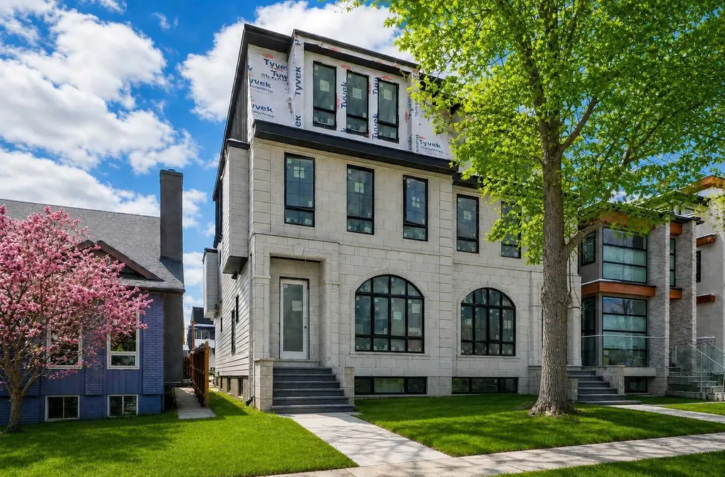 2233 2 Avenue NW Calgary AB T2N 0H1