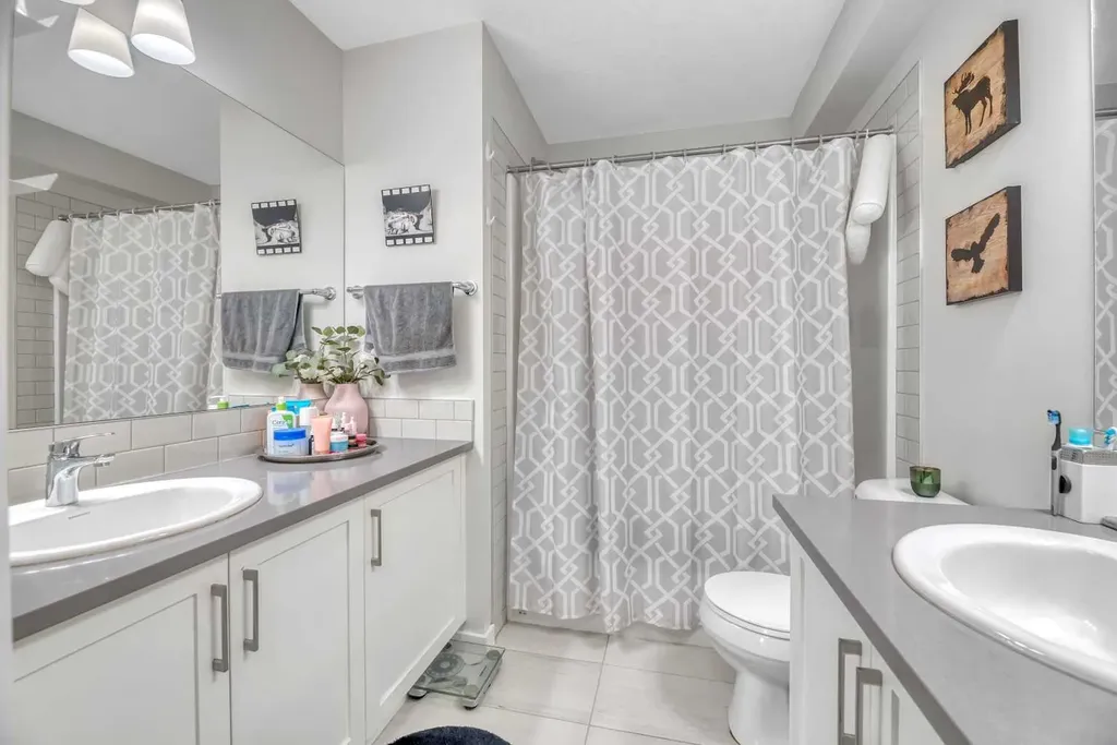 19500 37 Street SE Calgary AB T3M 2W9
