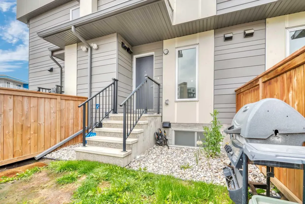 19500 37 Street SE Calgary AB T3M 2W9