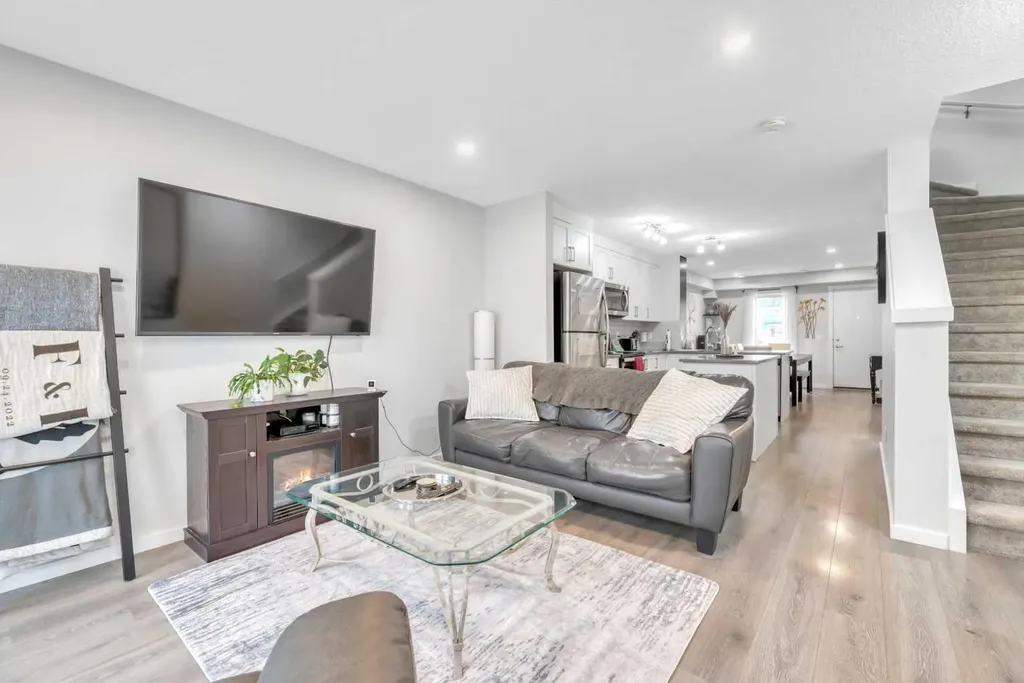 19500 37 Street SE Calgary AB T3M 2W9