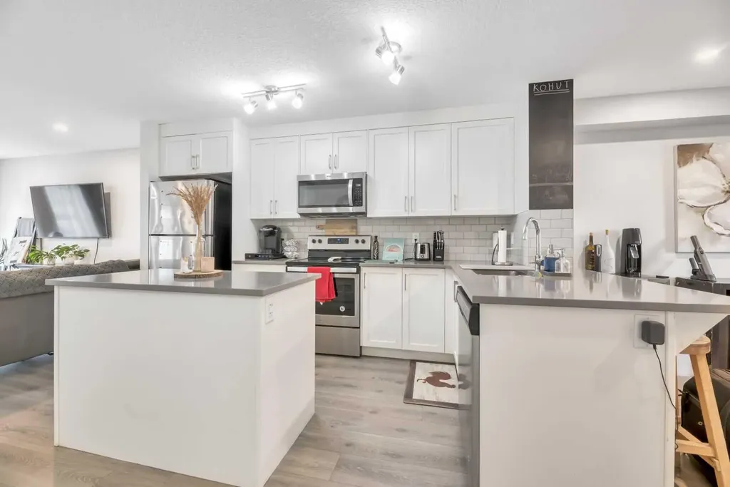 19500 37 Street SE Calgary AB T3M 2W9