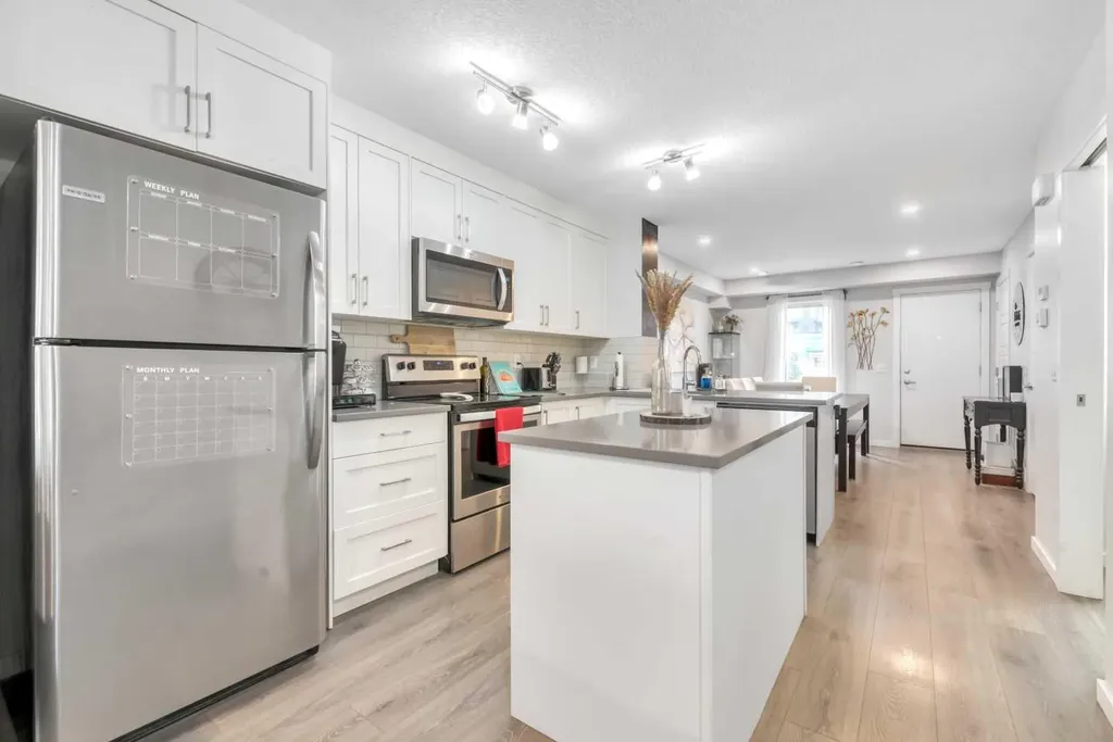 19500 37 Street SE Calgary AB T3M 2W9