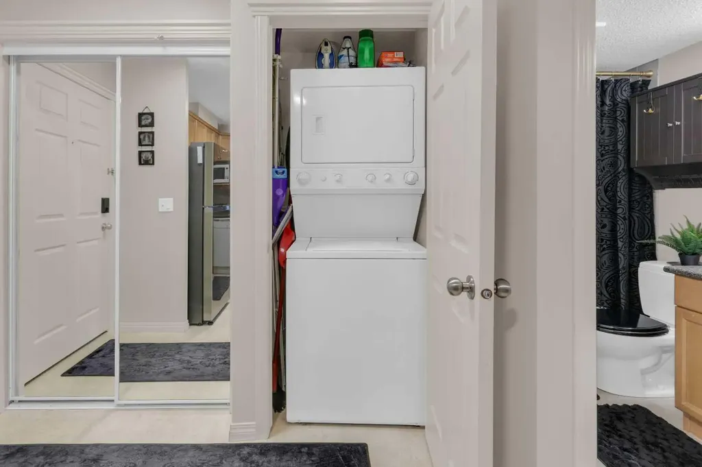 1833 11 Avenue SW Calgary AB T3C0N7