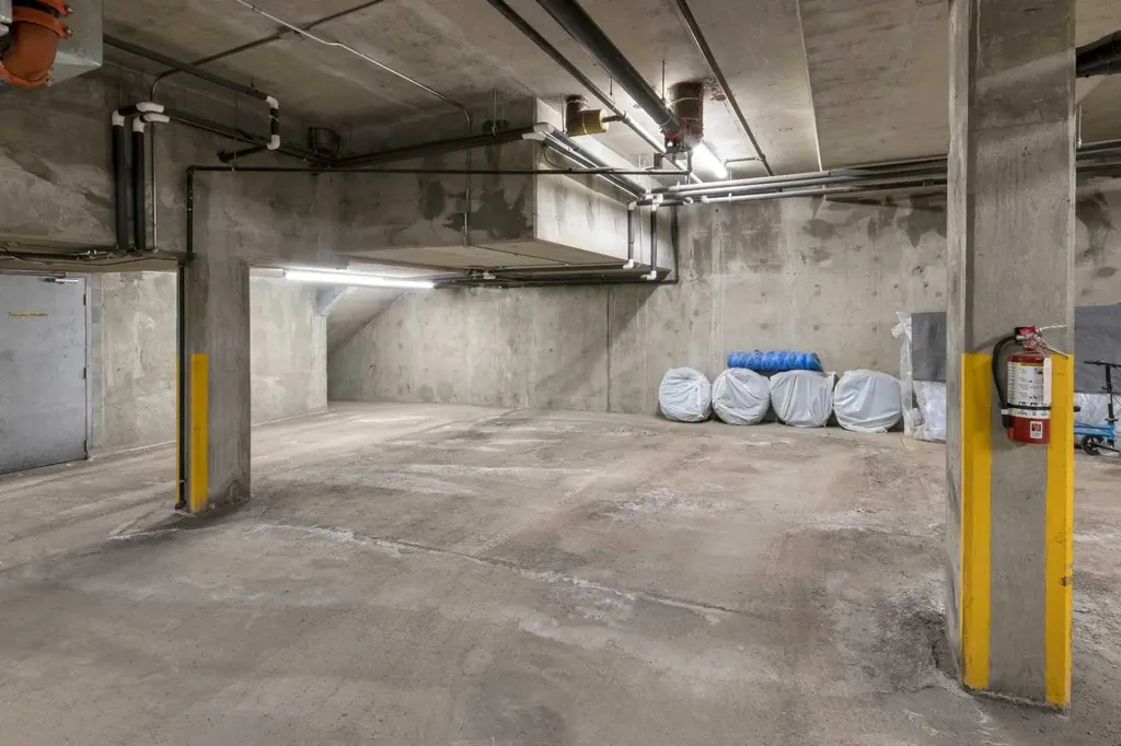 1833 11 Avenue SW Calgary AB T3C0N7