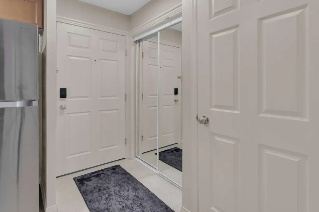 1833 11 Avenue SW Calgary AB T3C0N7
