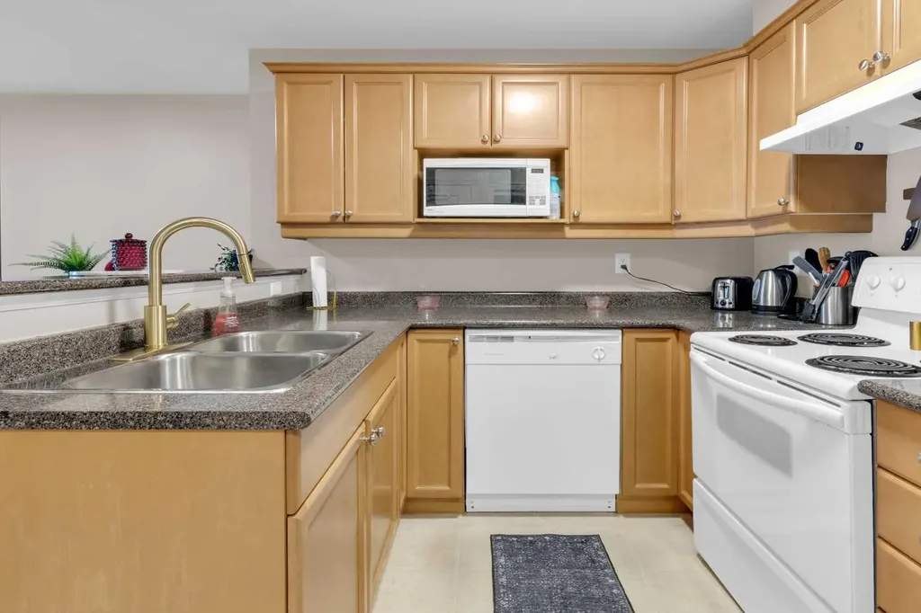 1833 11 Avenue SW Calgary AB T3C0N7