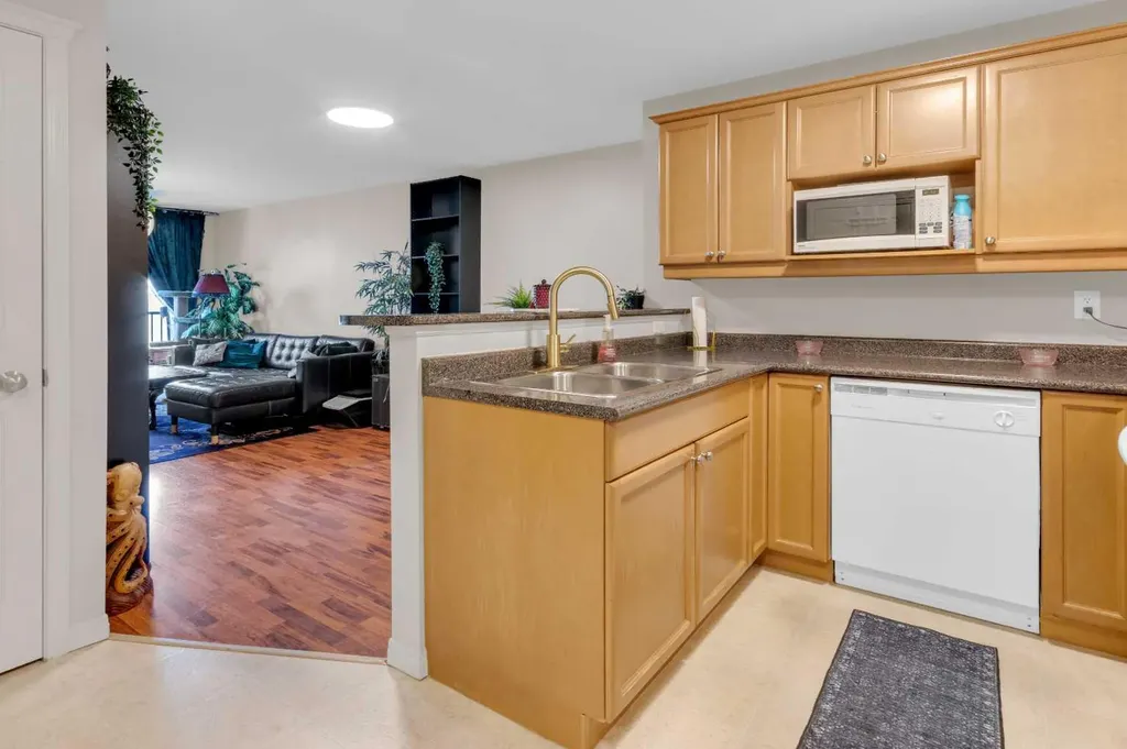 1833 11 Avenue SW Calgary AB T3C0N7