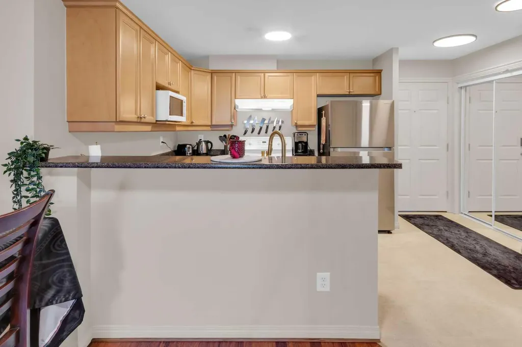 1833 11 Avenue SW Calgary AB T3C0N7