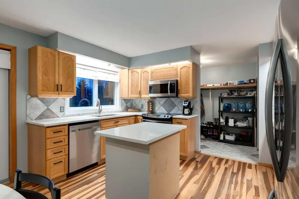 222075 Range Road 264 Rural Wheatland County AB T0J0M0