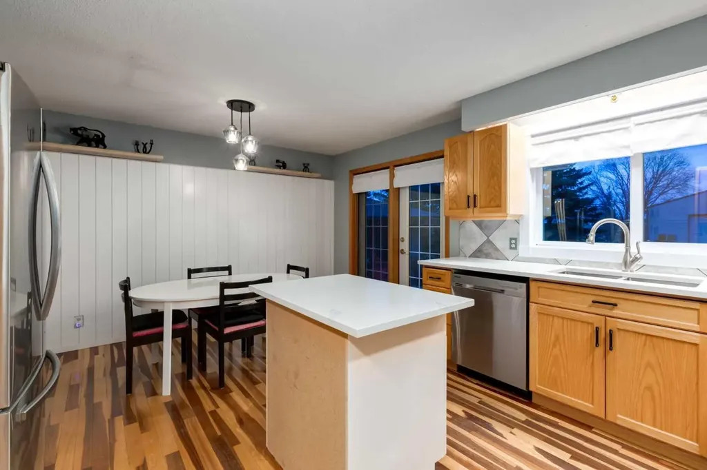 222075 Range Road 264 Rural Wheatland County AB T0J0M0