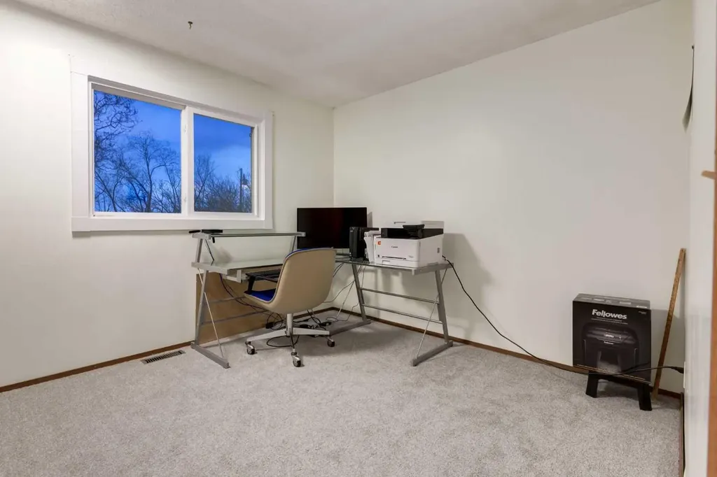 222075 Range Road 264 Rural Wheatland County AB T0J0M0