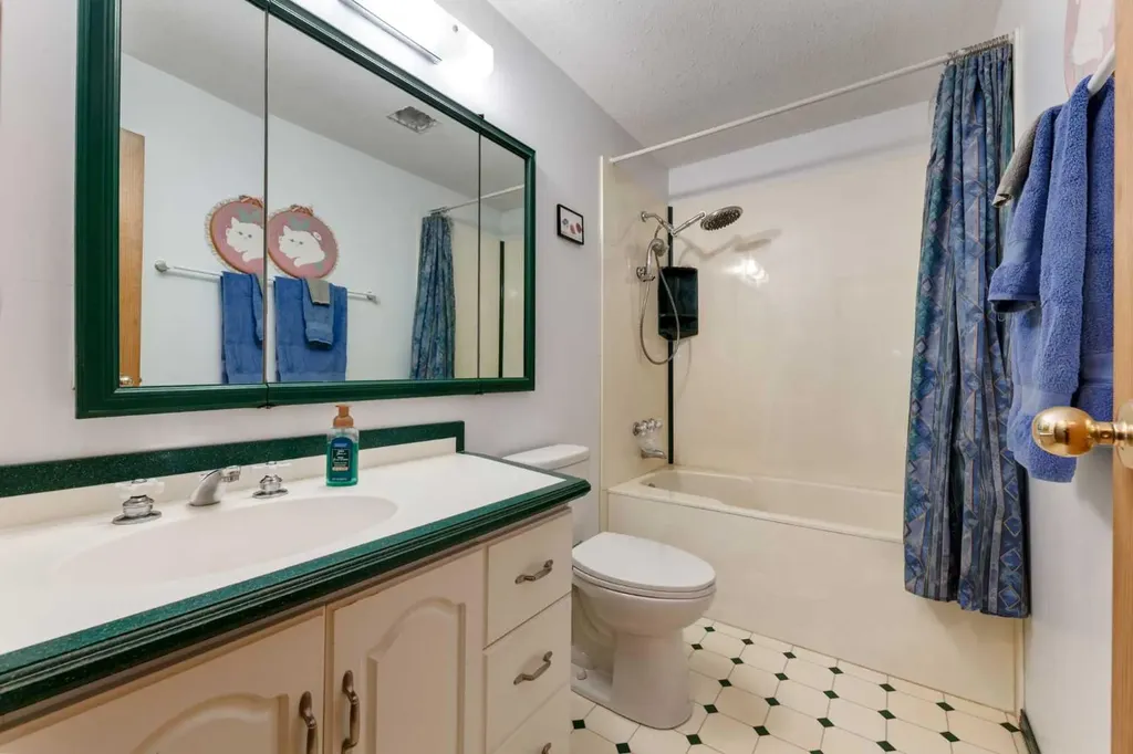 222075 Range Road 264 Rural Wheatland County AB T0J0M0