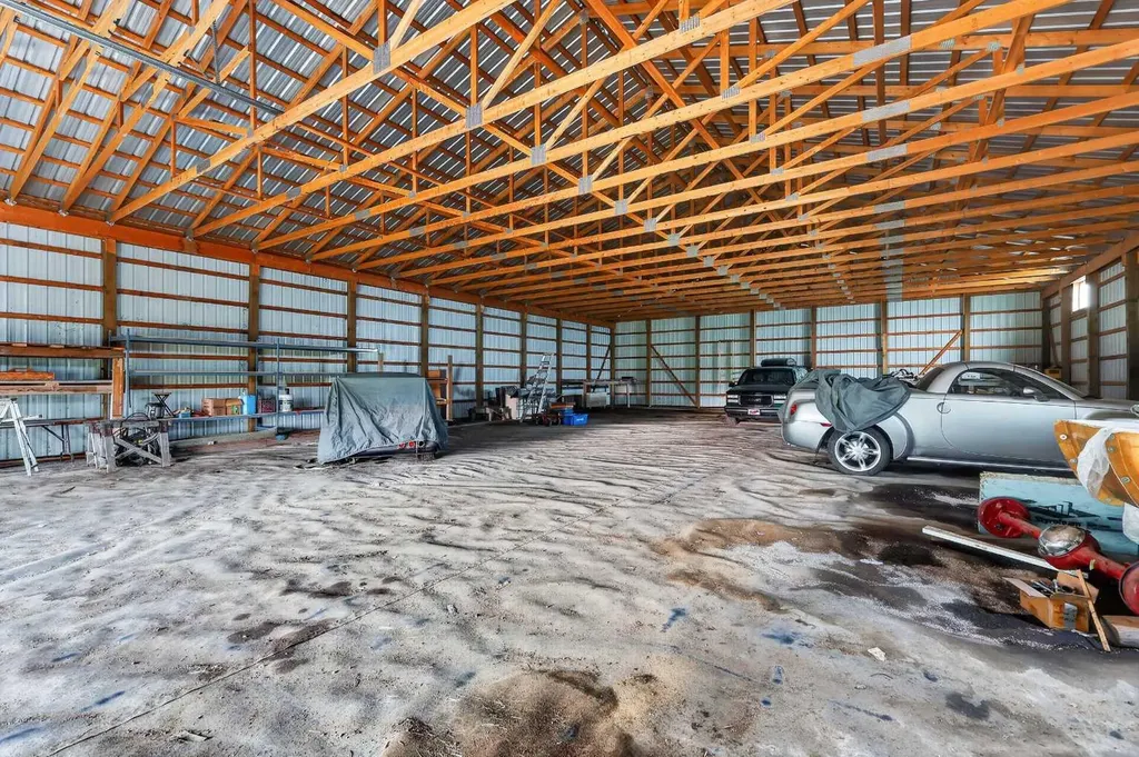 222075 Range Road 264 Rural Wheatland County AB T0J0M0