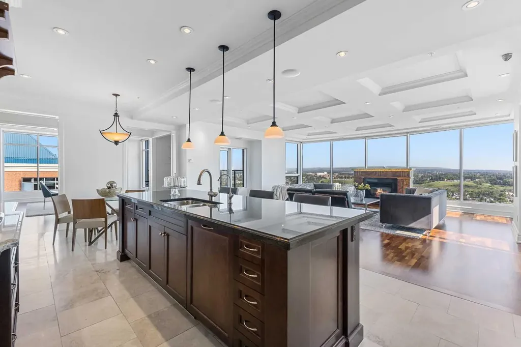 910 5 Avenue SW Calgary AB T2P 0C3