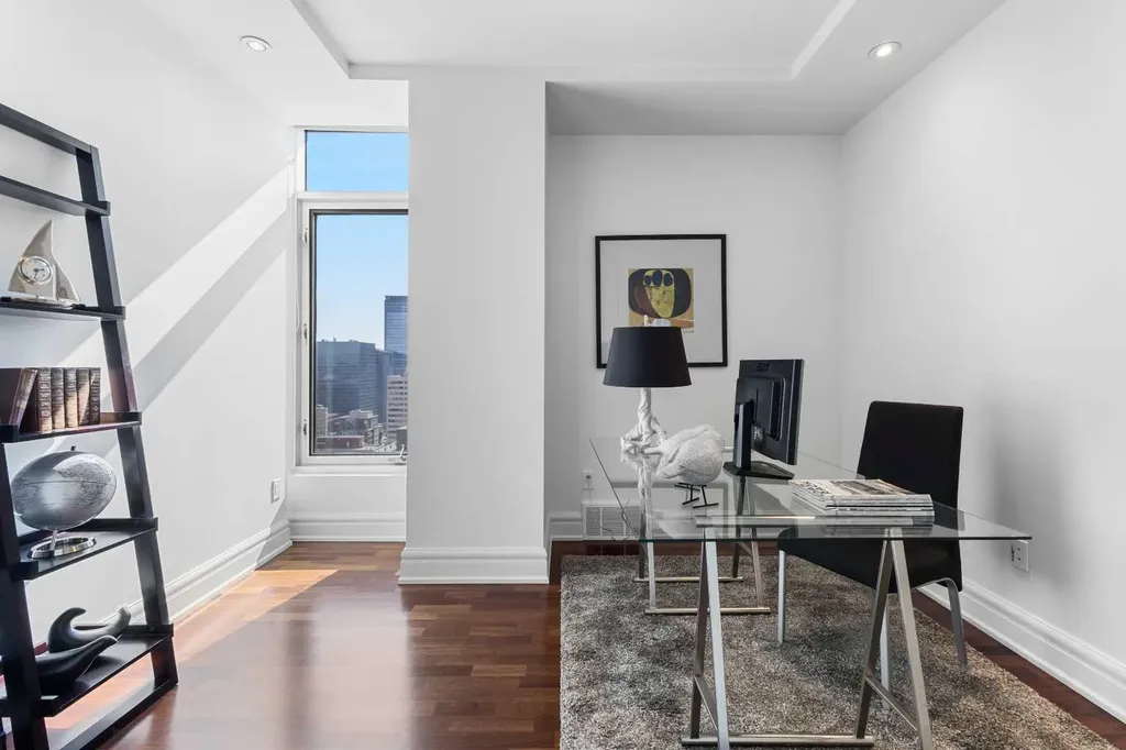 910 5 Avenue SW Calgary AB T2P 0C3