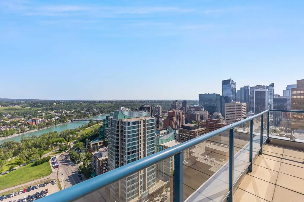 910 5 Avenue SW Calgary AB T2P 0C3